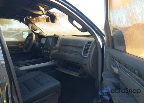 2021 Ram 1500 Big Horn 4X4 5'7 Box from USA, damaged, VIN 1C6RRFFG7MN644938